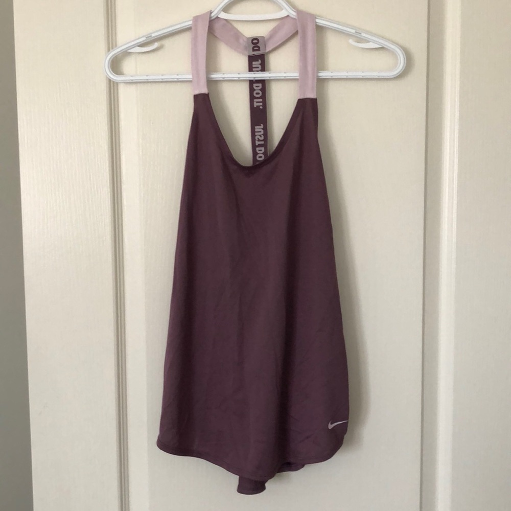 Nike Flowy Tank